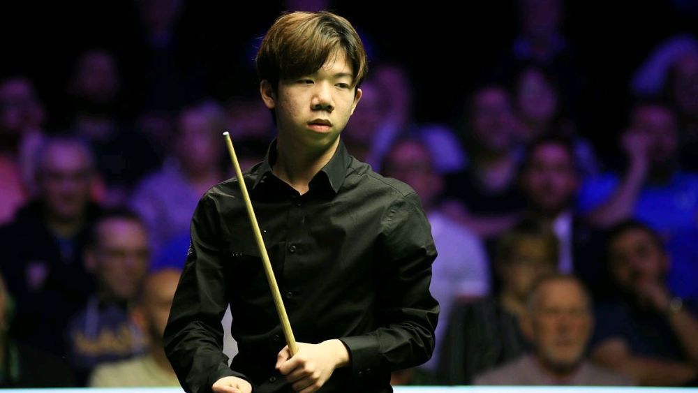 场上场下的 场上场下的