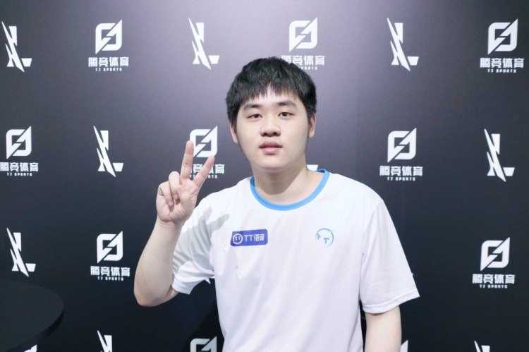 避免与教练 避免与教练