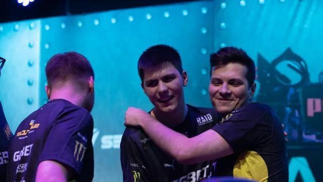 在对手开手 在对手开手